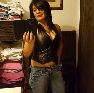 Meet your Posher, Monique